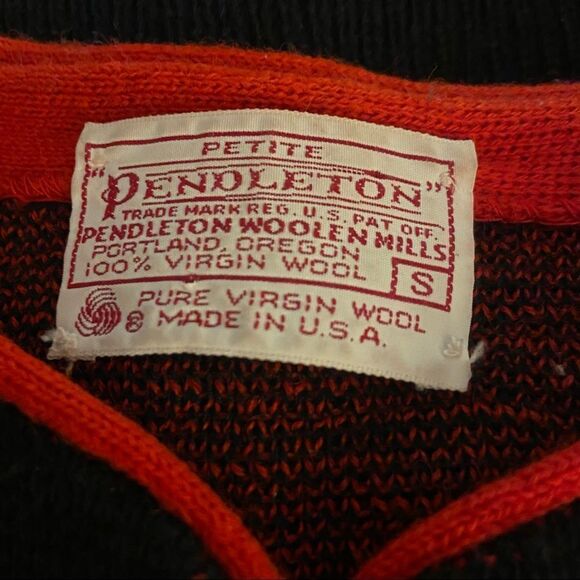 Pendleton embroidered button down sweater - Picture 6 of 6